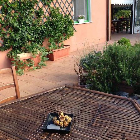 Agriturismo "La Rosa Canina" Bed & Breakfast Lerici Exterior foto