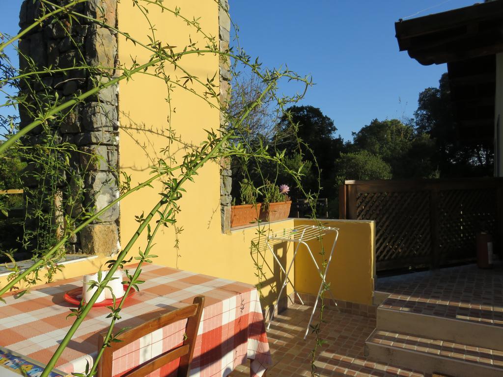 Agriturismo "La Rosa Canina" Bed & Breakfast Lerici Exterior foto