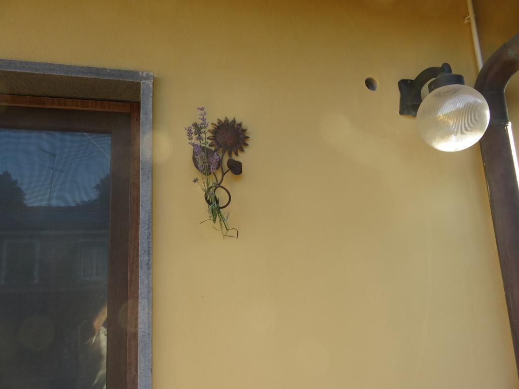Agriturismo "La Rosa Canina" Bed & Breakfast Lerici Exterior foto